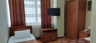 Гостиница Тархо Отель Махачкала Двухместный номер с 2 отдельными кроватями-7